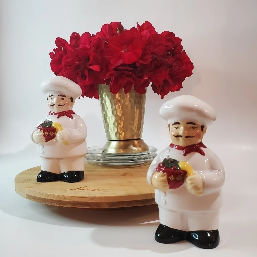 Salt & Pepper Shakers Chubby Italian Chef Jennifer Brinley Ceramic Cooking S&P